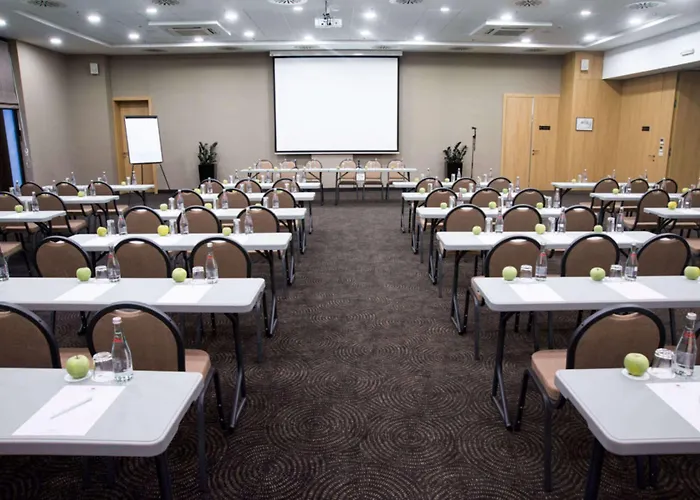 Hotel Premier Airport