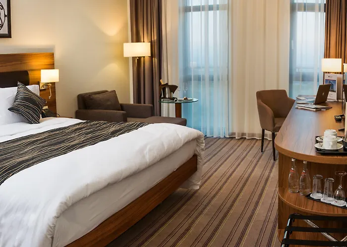 Premier Airport Hotel 4*