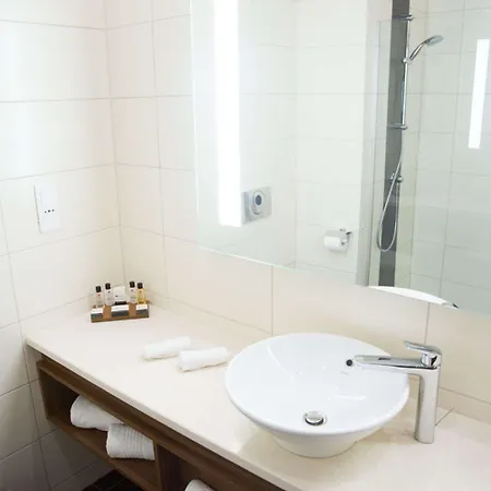 Hotel Premier Airport