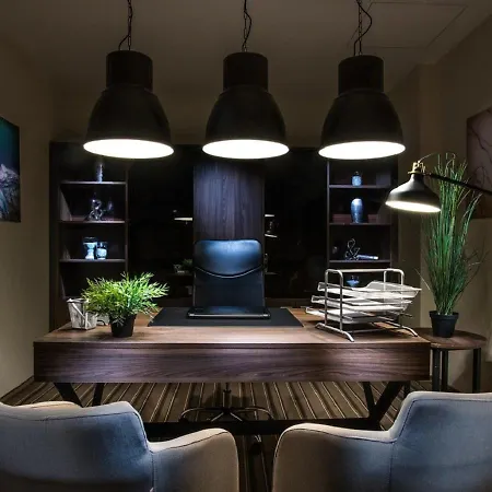 Premier Airport Hotell 4*