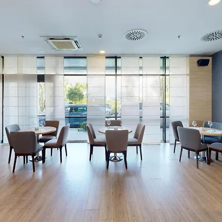 Premier Airport 4* Szófia