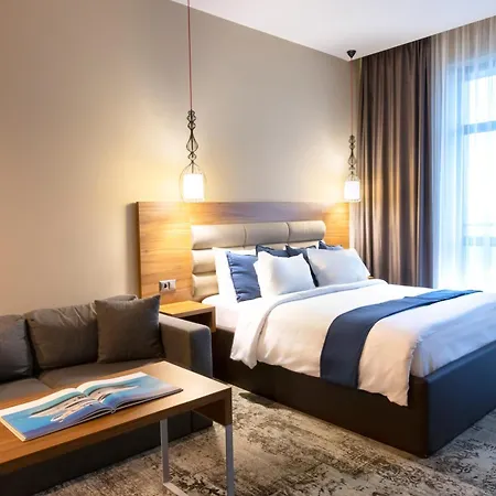 Premier Airport 4*