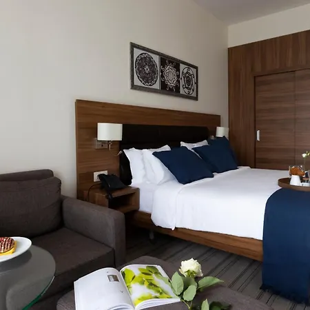 Premier Airport 4*