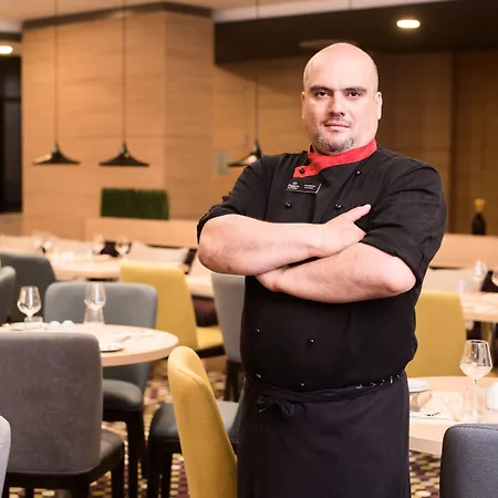 Hotel Premier Airport