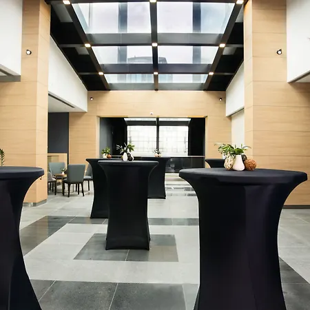 Premier Airport 4* Szófia