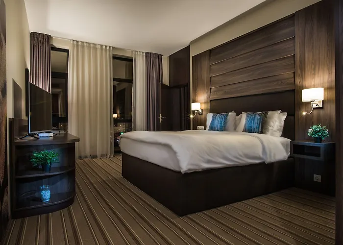 Hotel Premier Airport